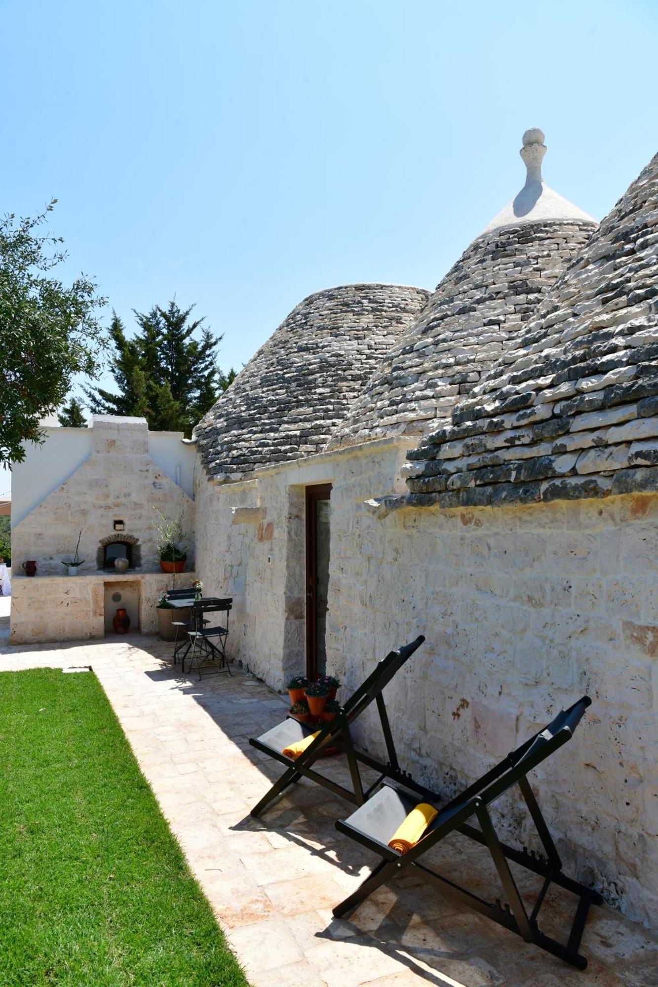 Lamarossa Trulli & Suites Antonelli ภายนอก รูปภาพ
