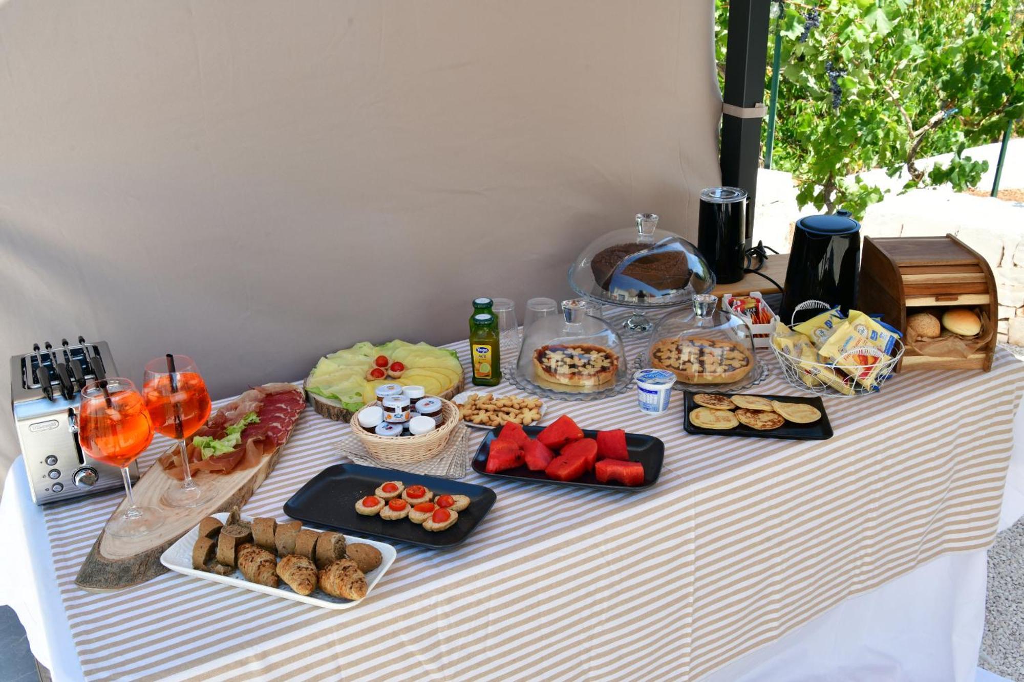 Lamarossa Trulli & Suites Antonelli ภายนอก รูปภาพ