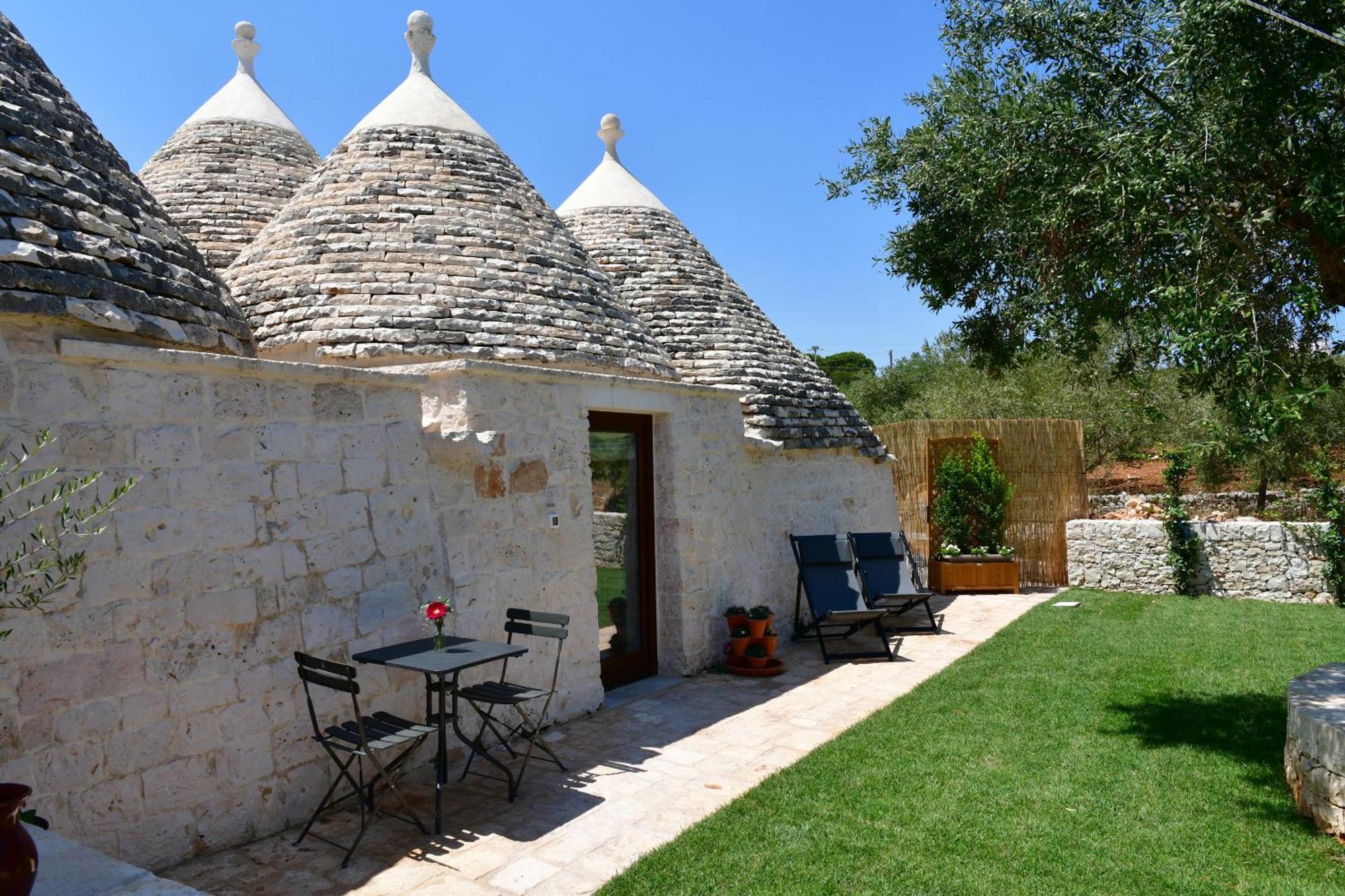 Lamarossa Trulli & Suites Antonelli ภายนอก รูปภาพ