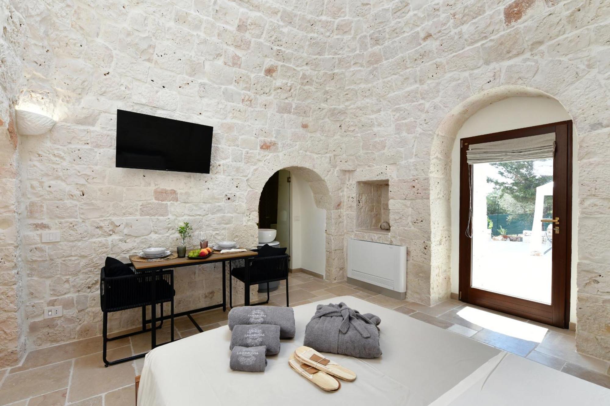 Lamarossa Trulli & Suites Antonelli ภายนอก รูปภาพ