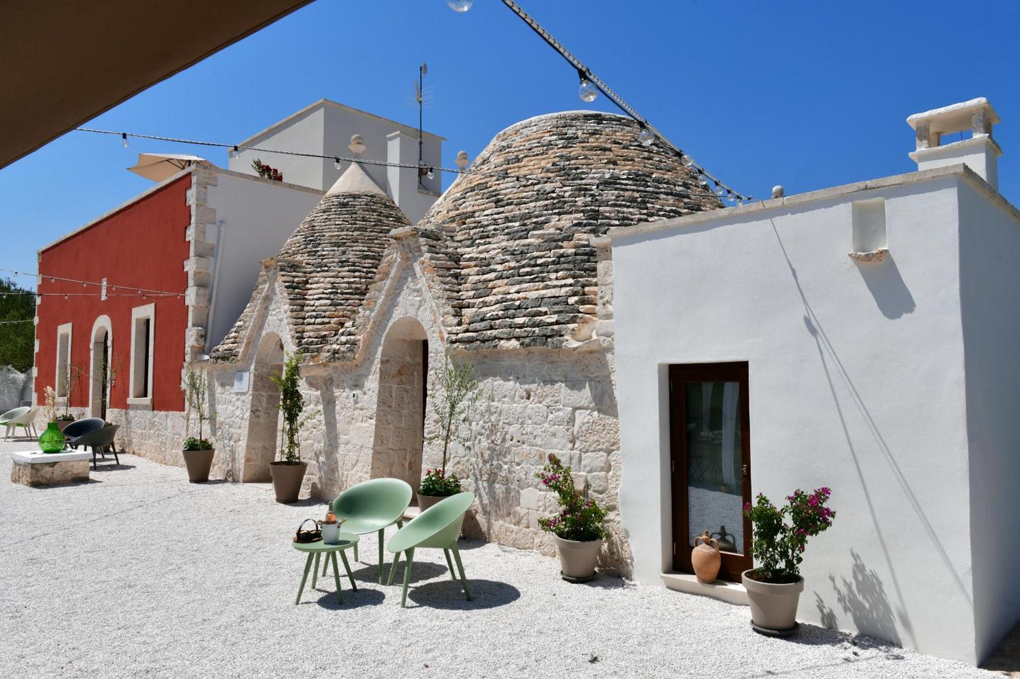 Lamarossa Trulli & Suites Antonelli ภายนอก รูปภาพ