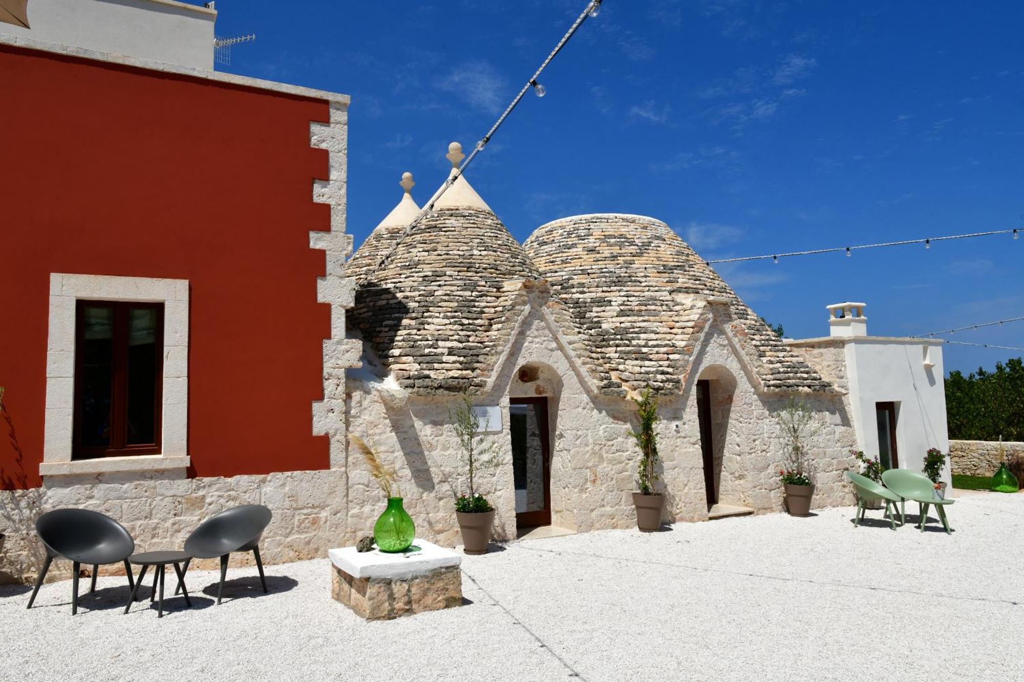 Lamarossa Trulli & Suites Antonelli ภายนอก รูปภาพ