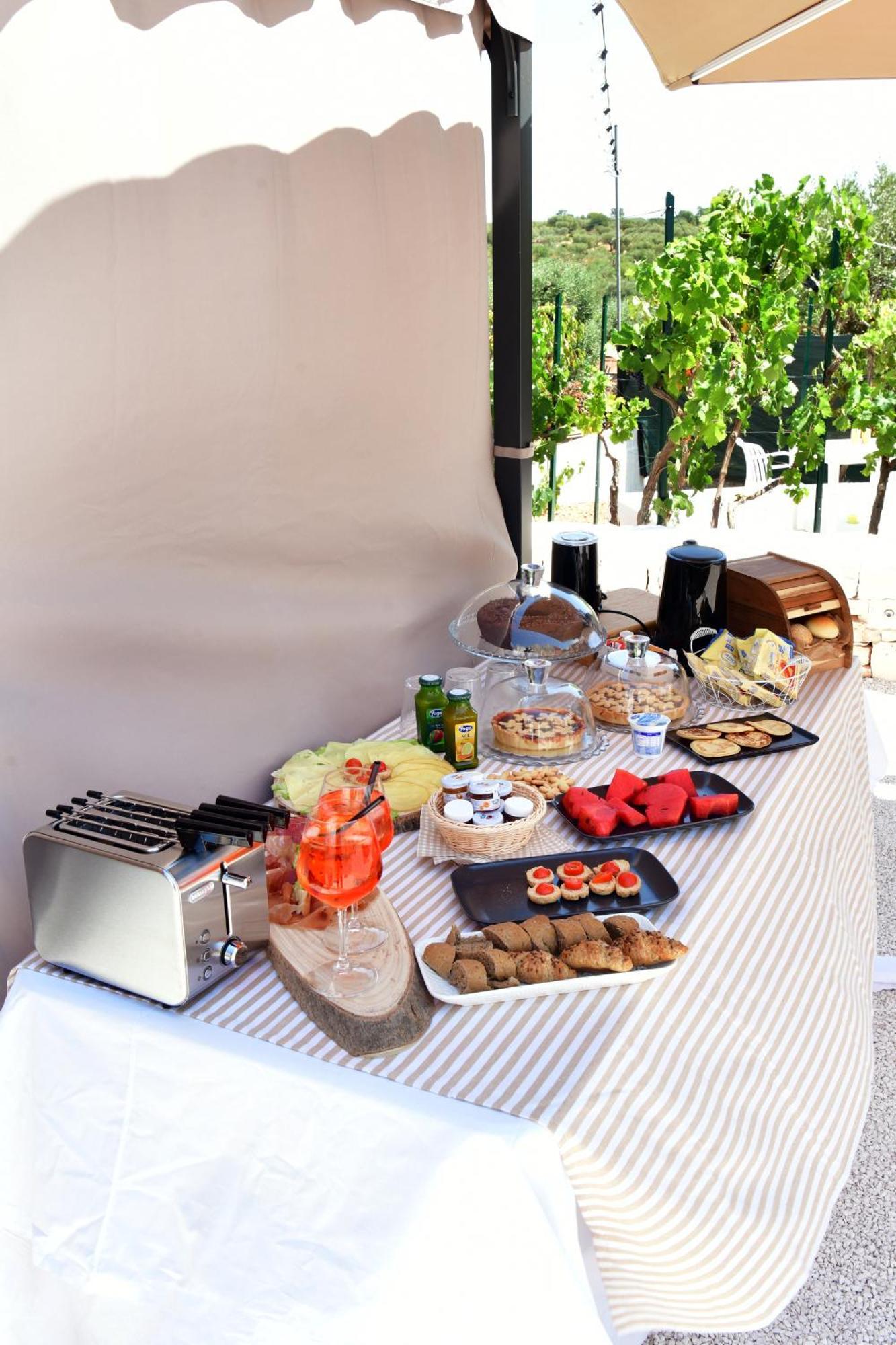 Lamarossa Trulli & Suites Antonelli ภายนอก รูปภาพ